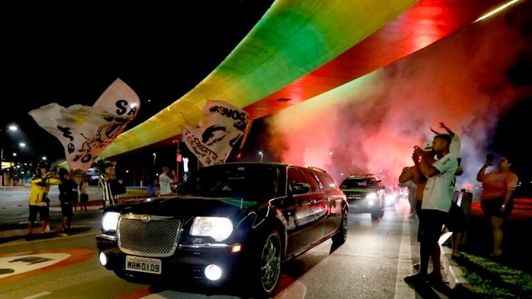 Pelé: Brazilians bid final farewell with wake and coffin procession