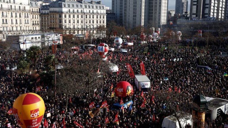 France strikes: Workers bring Paris to a standstill in second mass protest over retirement age reforms