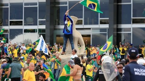 Bolsonaro supporters invade Planalto Presidential Palace while clashing with security forces in Brasilia on January 8.