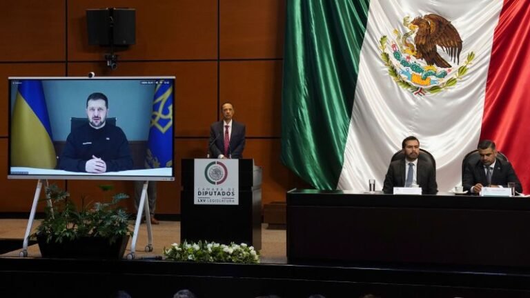 Ukraine and Russia turn toward the Americas; Zelensky speaks to Mexican lawmakers Ukraine and Russia turn toward the Americas; Zelensky speaks to Mexican lawmakers