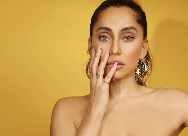 Anusha Dandekar reveals she underwent surgery for ovarian lump; informs, “Still have a few weeks of full recovery” : Bollywood News