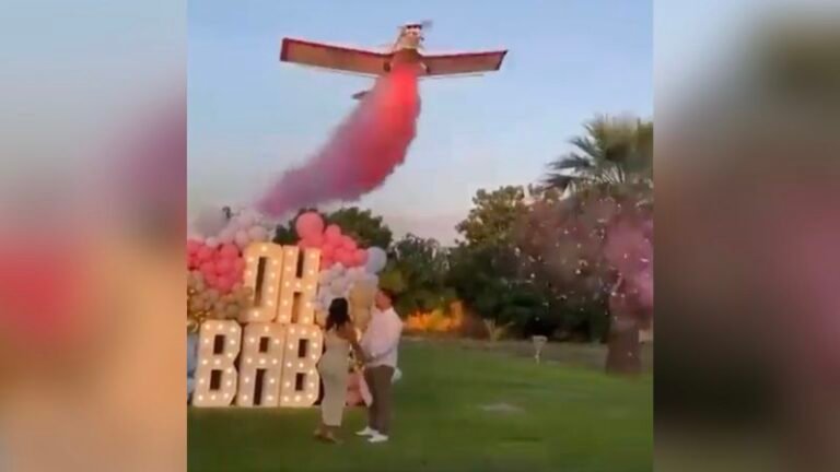 Mexico gender reveal party pilot dies after plane crashes