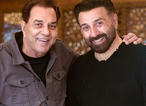 Sunny Deol takes a trip to US along with Dharmendra owing to the latter’s health issues : Bollywood News